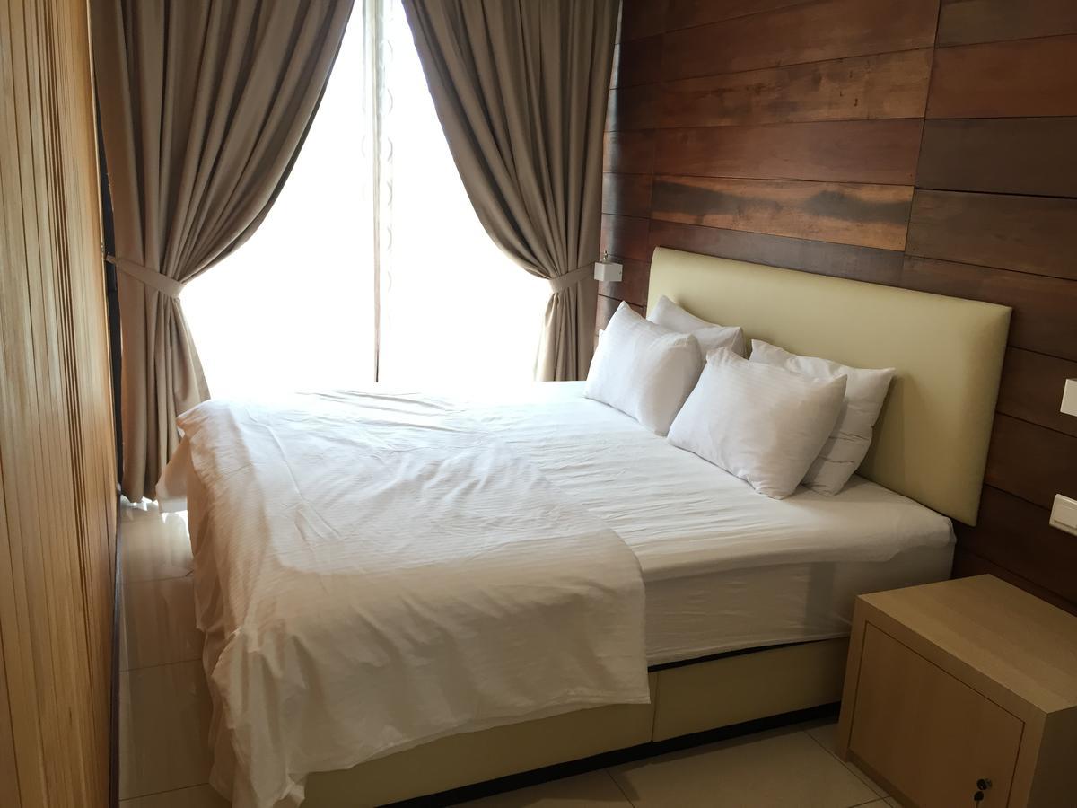Kluang Container Swimming Pool Hotel Экстерьер фото
