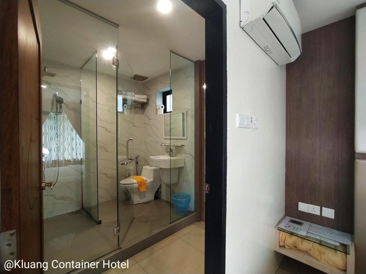 Kluang Container Swimming Pool Hotel Экстерьер фото