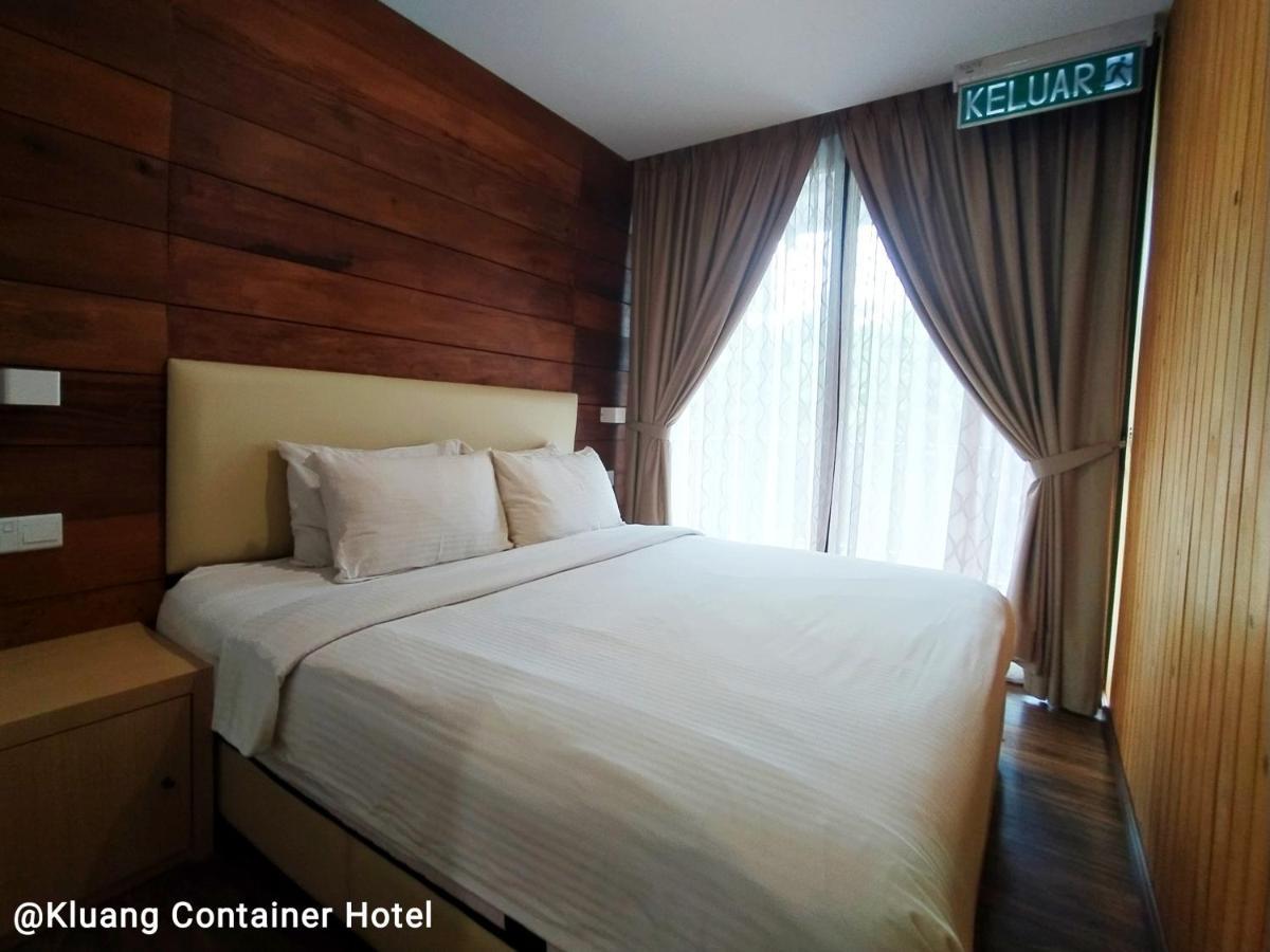 Kluang Container Swimming Pool Hotel Экстерьер фото