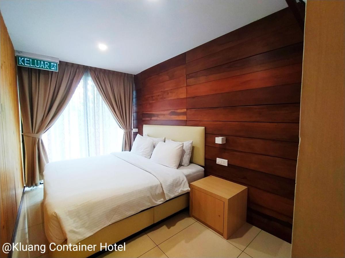Kluang Container Swimming Pool Hotel Экстерьер фото